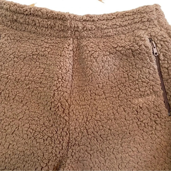 SOLD OUT Skims Teddy joggers tigers eye super soft zip pockets size XL - Picture 6 of 13